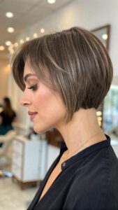 13 ideias modernas de corte bob curto desfiado que vão bombar em 2025 e valorizar seu visual feminino