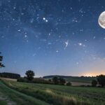 Fase da Lua hoje 16 de junho de 2025 com céu noturno e lua gibosa minguante visível