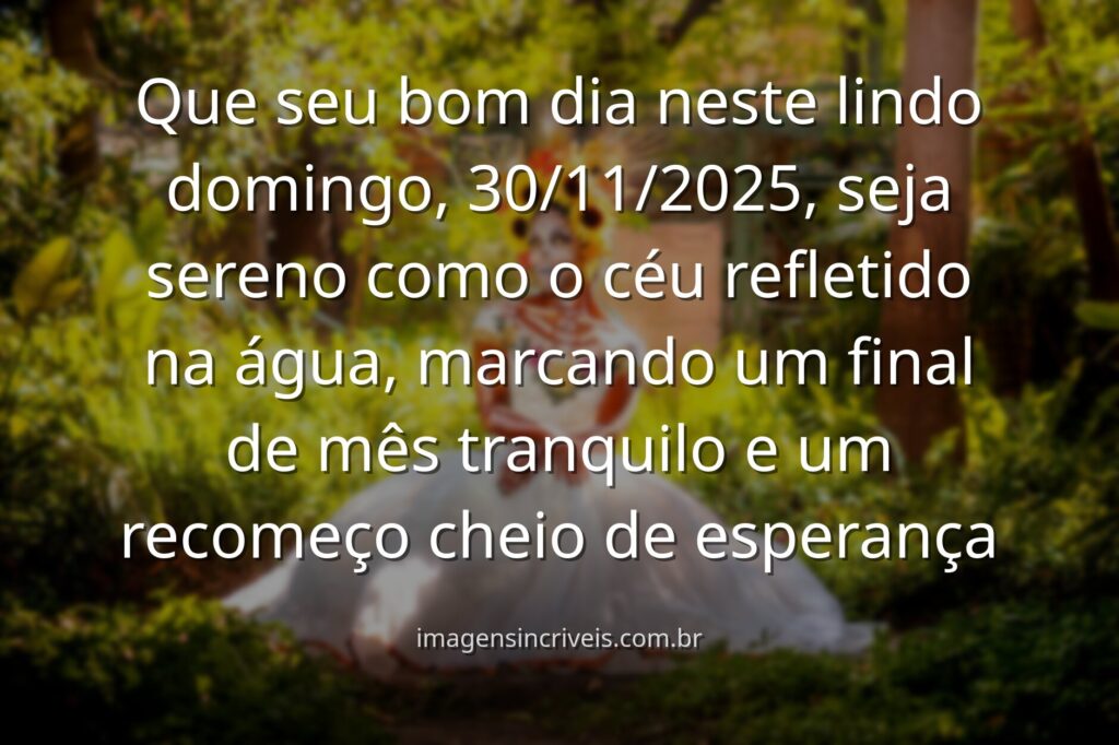 Paisagem serena com céu azul e nuvens brancas refletidas na água calma de um lago, inspirando paz e positividade para o domingo.