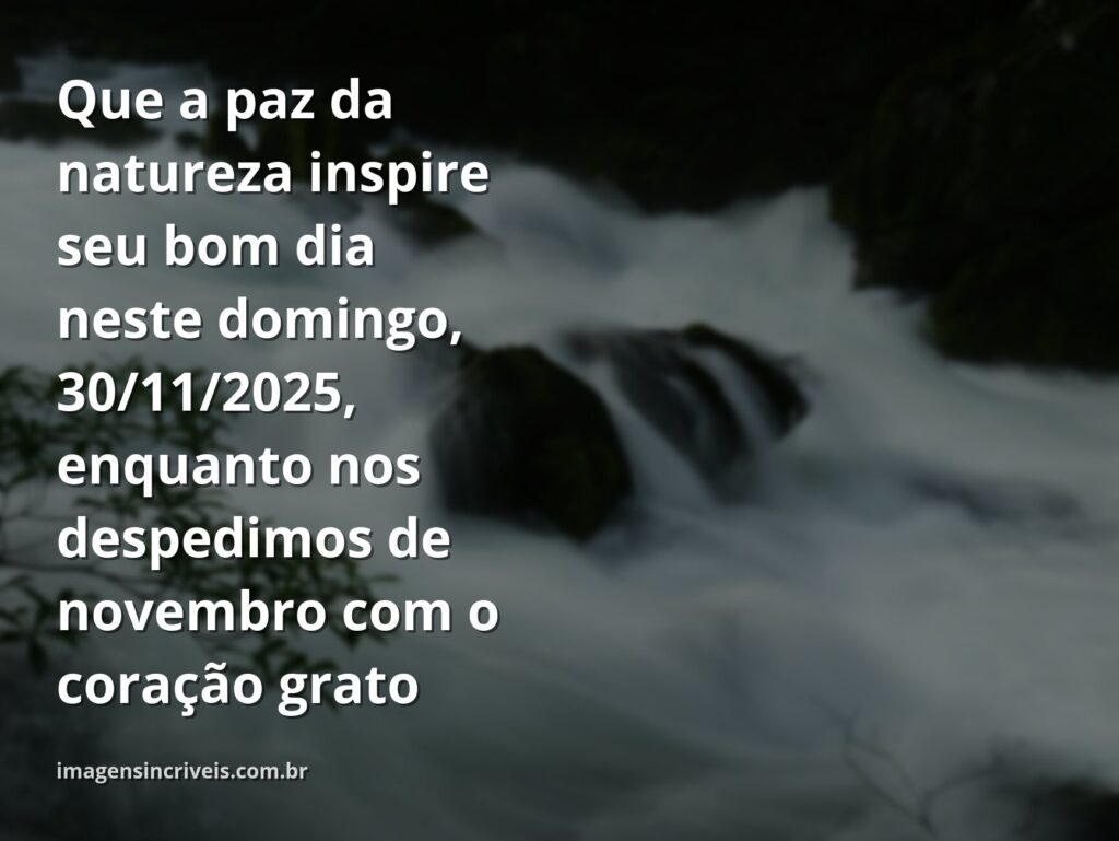 Céu azul e sereno se refletindo nas águas calmas de um lago, transmitindo paz e positividade para o fim de novembro.