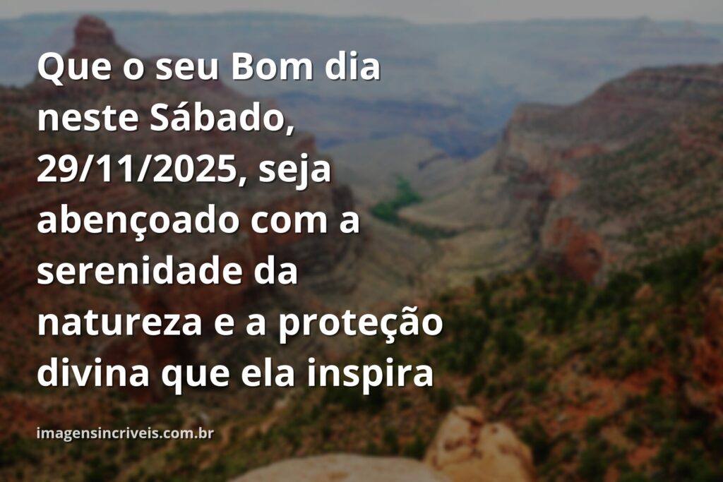 Céu sereno com nuvens douradas refletido em águas calmas ao amanhecer, transmitindo uma sensação de paz, proteção e renovação.