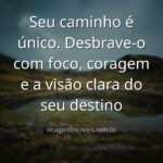 Céu vasto e águas calmas refletindo a luz do sol, inspirando foco e a coragem para desbravar novos caminhos e horizontes.