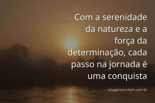 Paisagem serena de um lago cristalino refletindo um céu azul com nuvens, evocando sentimentos de paz, força e determinação.