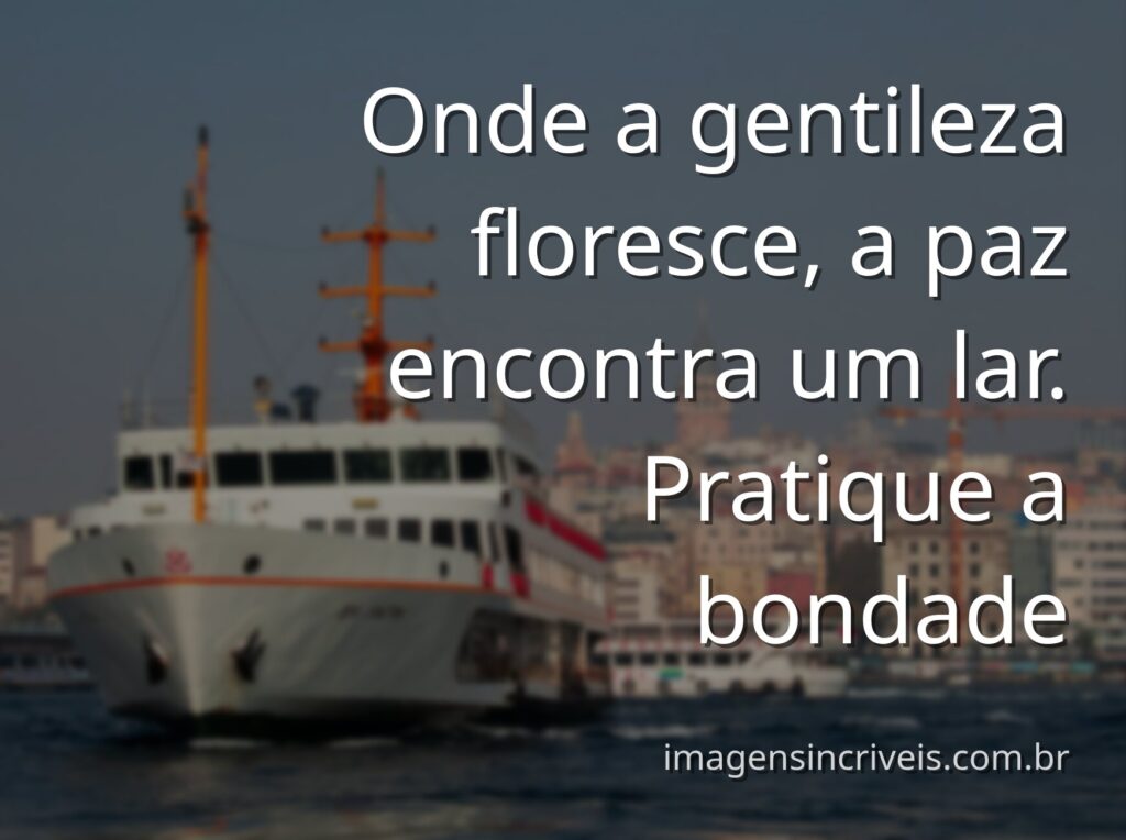 Céu sereno com nuvens suaves refletido sobre um lago tranquilo ao amanhecer, transmitindo uma profunda sensação de paz e gentileza.