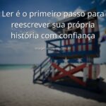 Céu vasto com nuvens suaves refletido sobre a superfície calma da água, transmitindo uma sensação de paz, clareza e infinitas possibilidades.