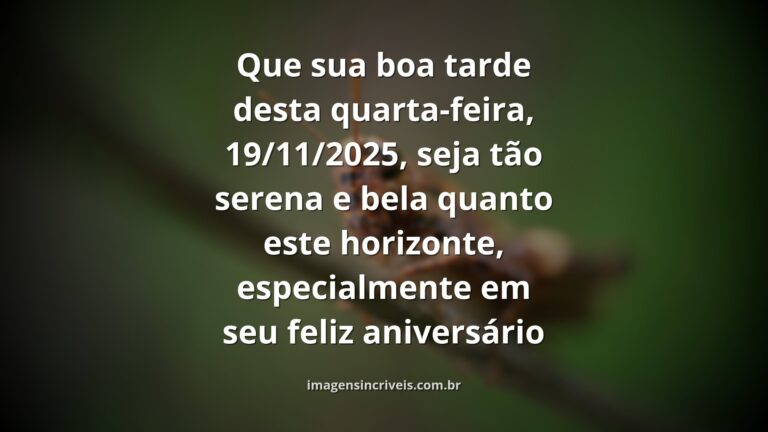 Paisagem serena de um lago refletindo um céu azul claro, transmitindo uma sensação de paz para uma tarde de aniversário.