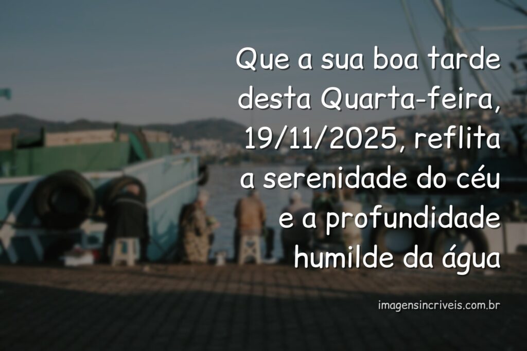 Céu sereno com nuvens brancas refletido em um corpo de água calmo, evocando paz, serenidade e o sentimento de humildade.