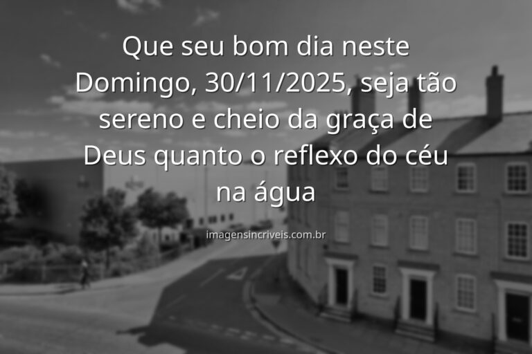 Céu azul com nuvens brancas refletido em um lago calmo ao amanhecer, transmitindo paz, esperança e a bênção de um novo dia.