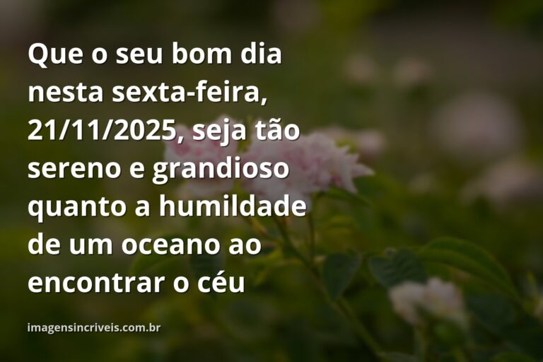 Céu vasto com nuvens suaves refletido em um corpo de água calmo ao amanhecer, evocando a paz e a humildade da natureza.