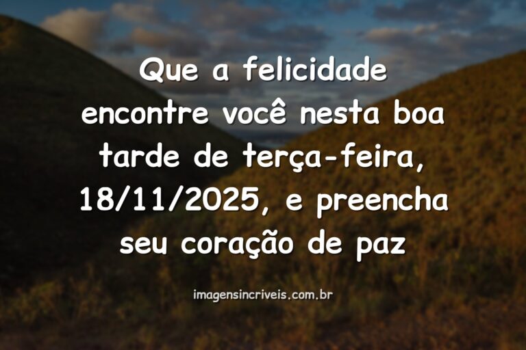 Paisagem serena com céu azul e nuvens brancas refletidas na água calma, transmitindo a felicidade de uma tarde tranquila.