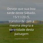 Céu azul e claro refletido em águas calmas de um lago, cercado por natureza verde, evocando um sentimento de paz e alegria.