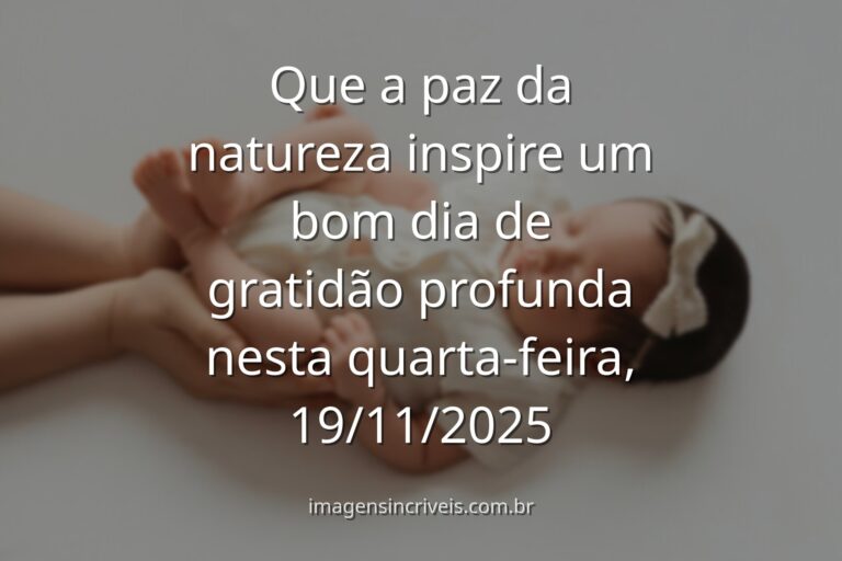 Paisagem serena com céu azul refletindo em águas calmas, evocando um sentimento de paz e profunda gratidão.
