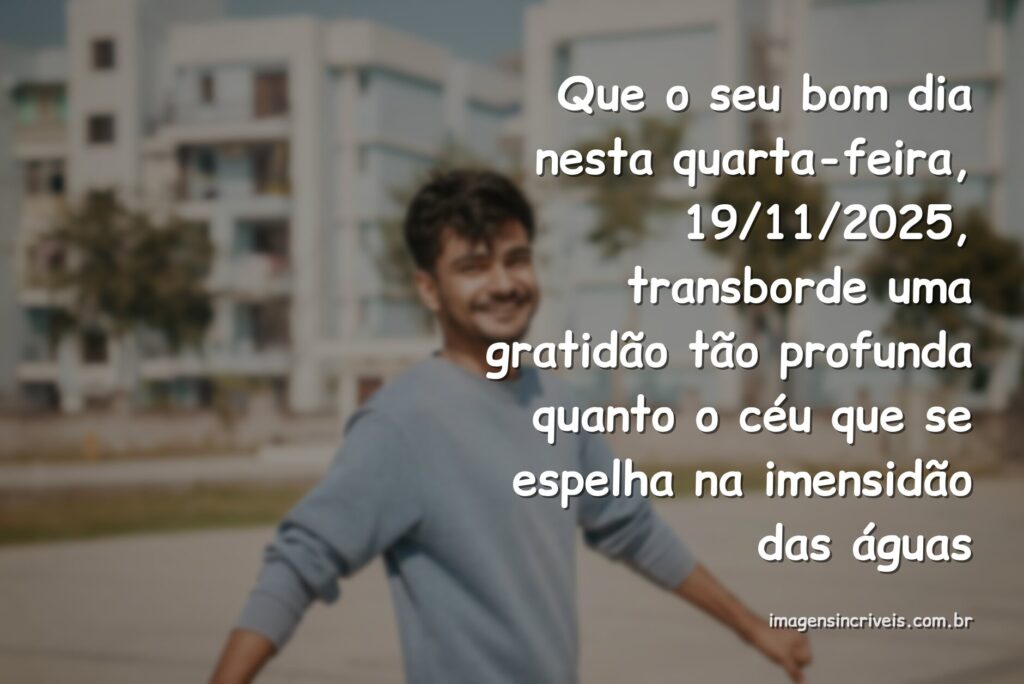 Céu sereno com nuvens suaves refletido sobre um corpo de água calmo, evocando um sentimento de paz e gratidão profunda.
