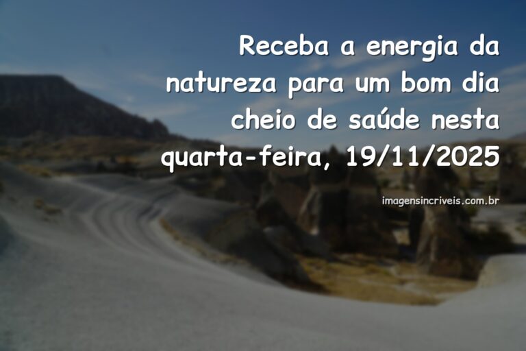 Paisagem serena com céu azul refletido em águas calmas, simbolizando um dia de paz e saúde.