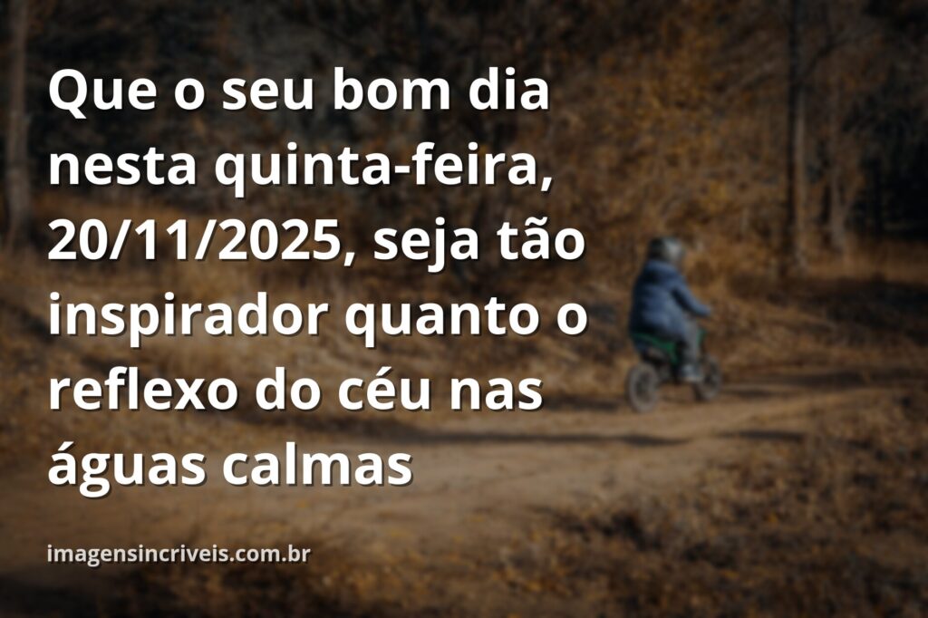 Céu da manhã com cores vibrantes refletido na superfície calma de um lago, evocando paz e inspiração.