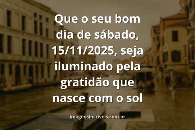 Céu sereno com nuvens douradas refletindo em águas calmas ao amanhecer, evocando um sentimento de paz e gratidão.