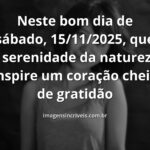 Céu da manhã com cores suaves refletido sobre a superfície calma de um lago, transmitindo paz e gratidão.