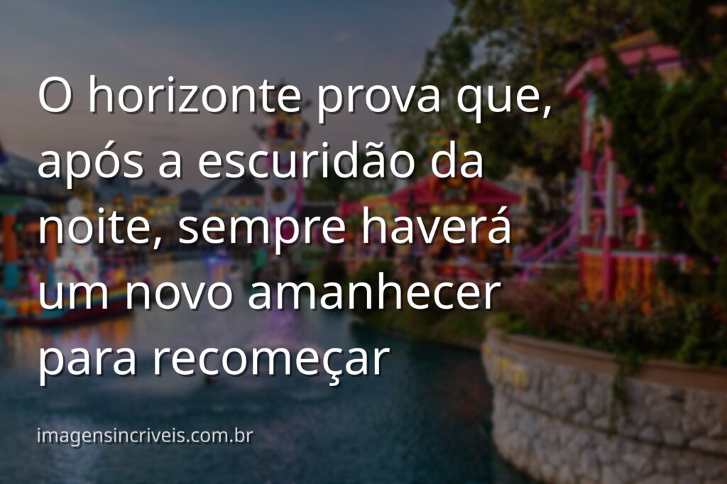 Céu vasto com tons de amanhecer sobre um oceano calmo, transmitindo uma sensação de esperança, renovação e a promessa de um novo começo.