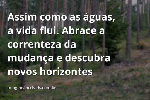 Céu azul refletido em um lago sereno, cercado por natureza verdejante, evocando a paz e a beleza da mudança constante.
