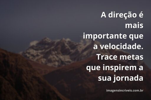 Céu amplo e límpido sobre um corpo d'água sereno, inspirando clareza e foco para a definição de metas e objetivos de vida.