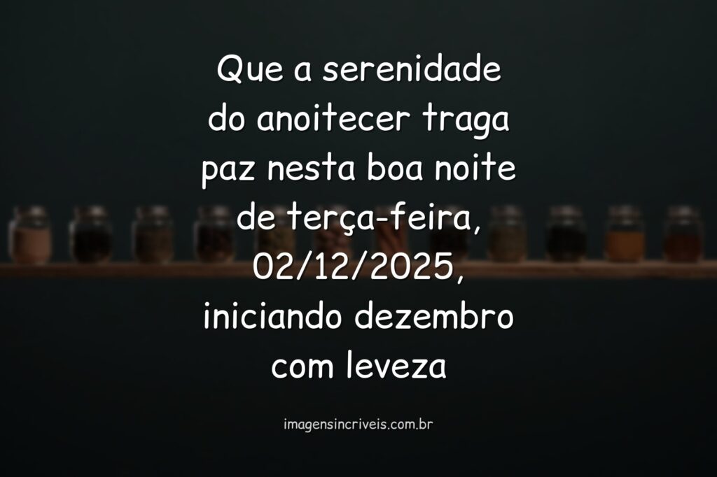 Céu crepuscular com tons suaves refletido sobre a água calma, evocando um sentimento de paz e positividade para o início do mês.