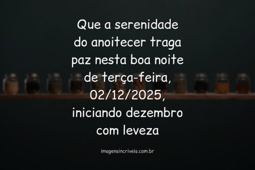 Céu crepuscular com tons suaves refletido sobre a água calma, evocando um sentimento de paz e positividade para o início do mês.
